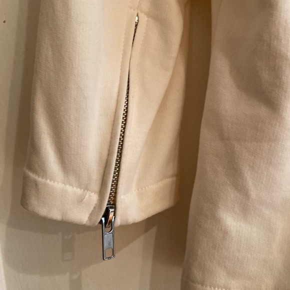 Zia cream zipper jacket - size small - Picture 3 of 5